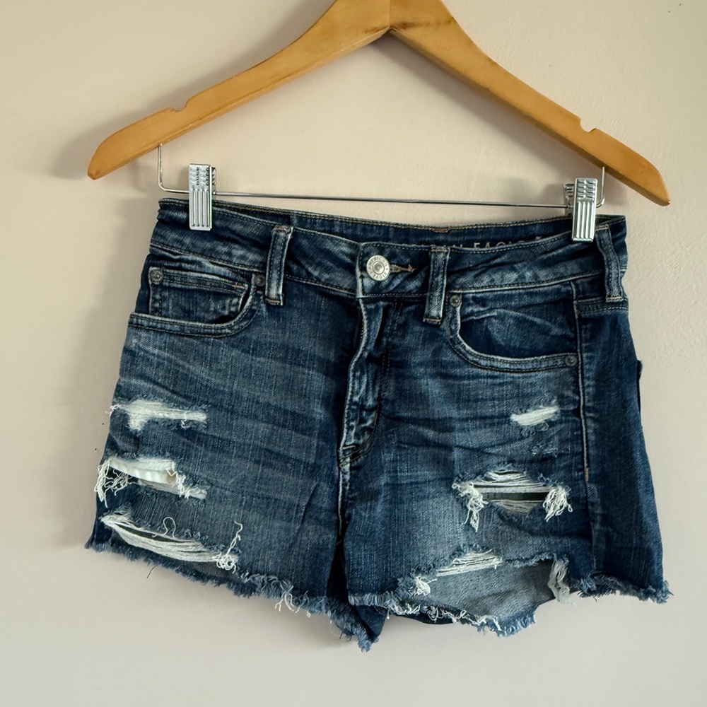 American Eagle Dark Wash Distressed Denim Cutoff Shorts Raw Hem Y2K